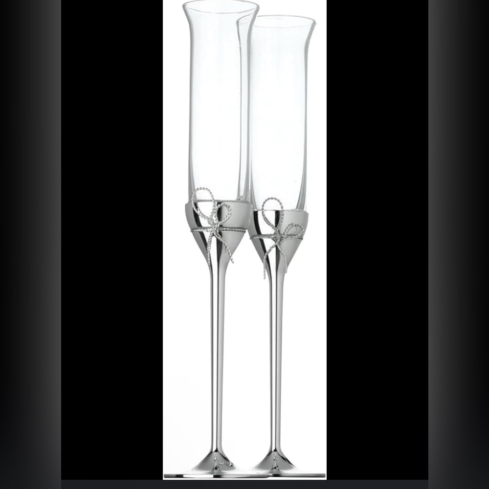 Vera Wang by Wedgwood- Silver Love Knot Champagne Flute Giftware Set